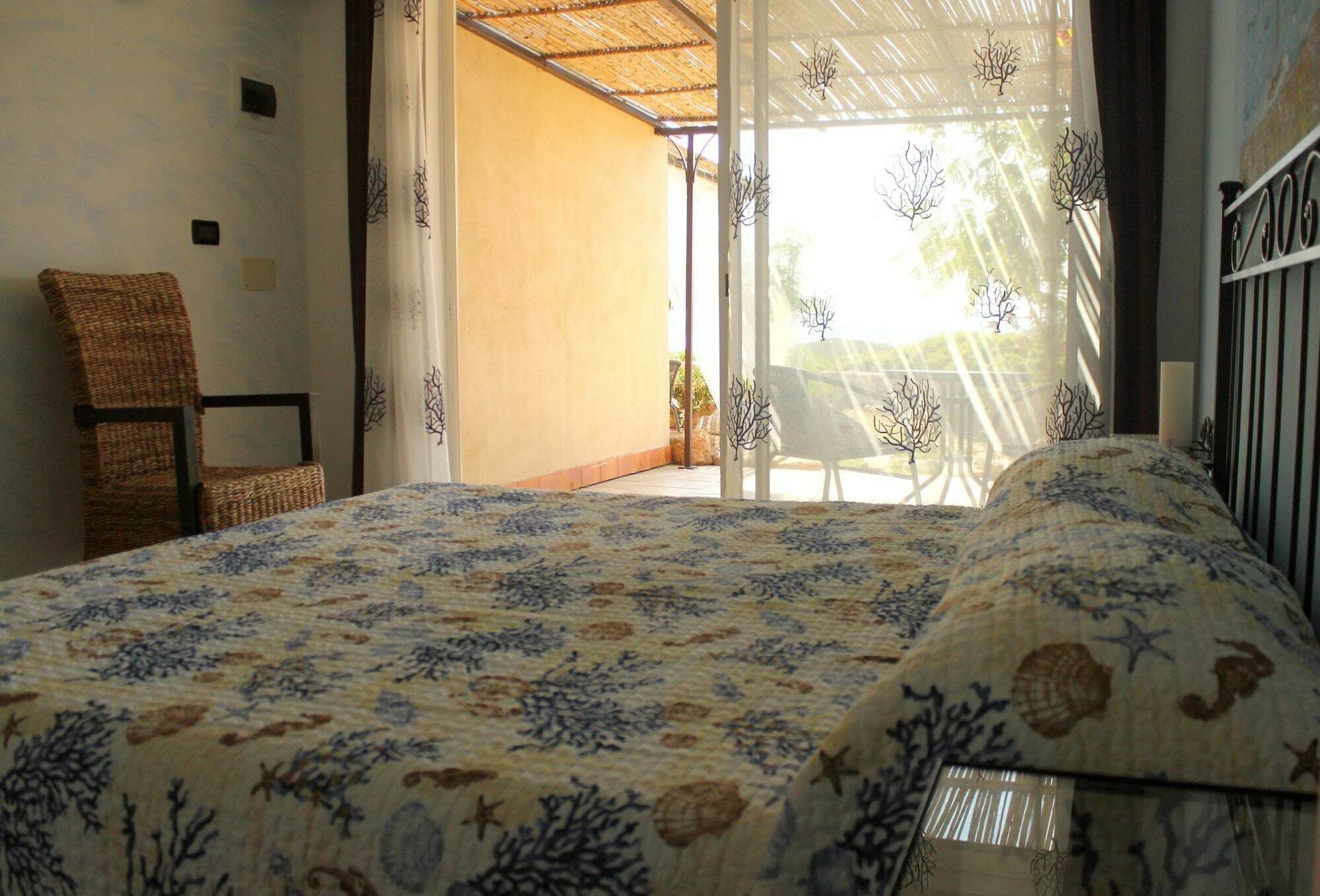 Brise Marine Hotel Bonifacio  Buitenkant foto